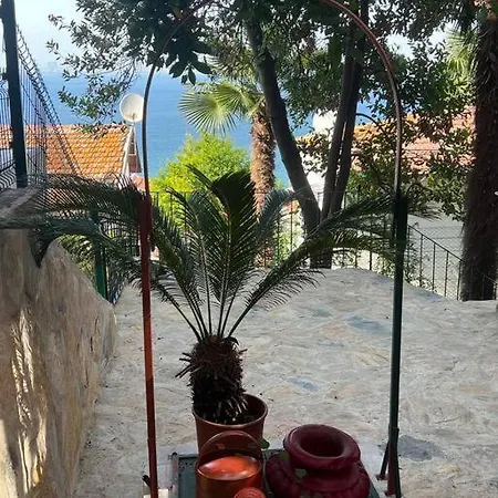 Bueyuekada Al Koesk Apartment *