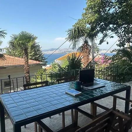 Apartment Bueyuekada Al Koesk