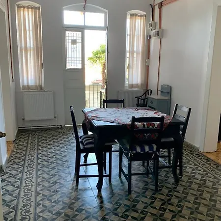 Bueyuekada Al Koesk Adalar