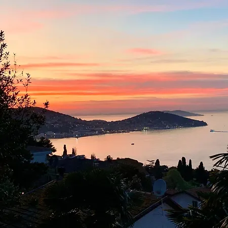 Bueyuekada Al Koesk * Prinseneilanden